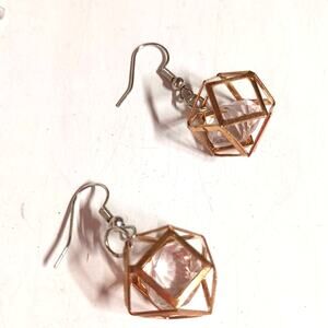 ✨ NWT Handmade 3D Geometric Diamond Shape Dangle Earrings – Unique & Stylish